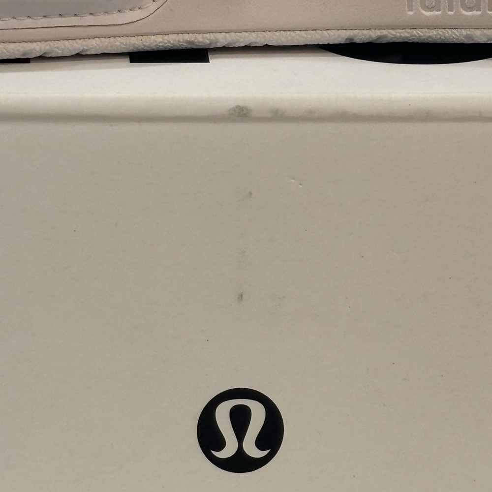 NIB Lululemon Women’s Restfeel Slide Light Vapor White Size 8 - Picture 10 of 11